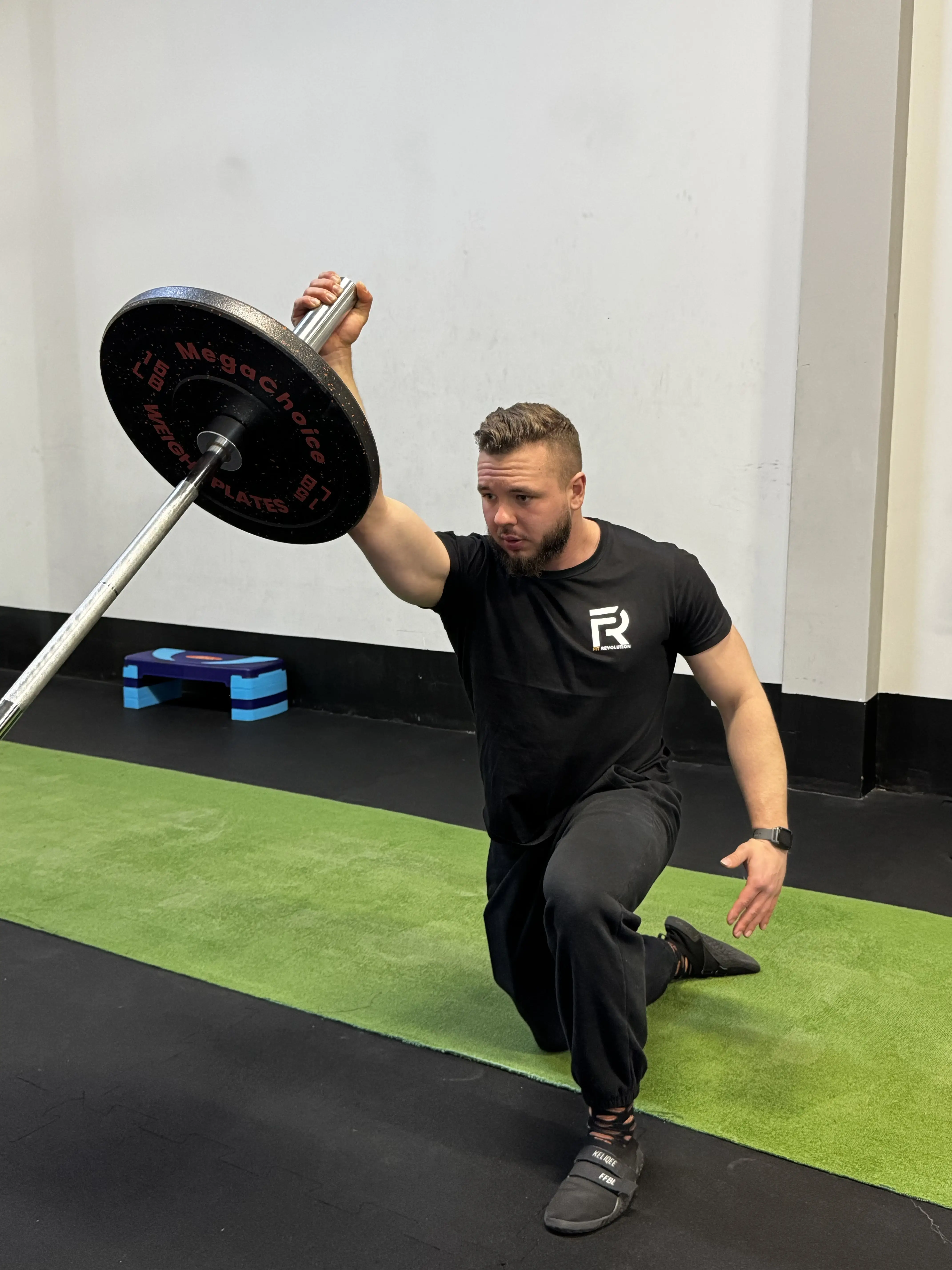 Trener personalny Slupsk - trening silowy na sali