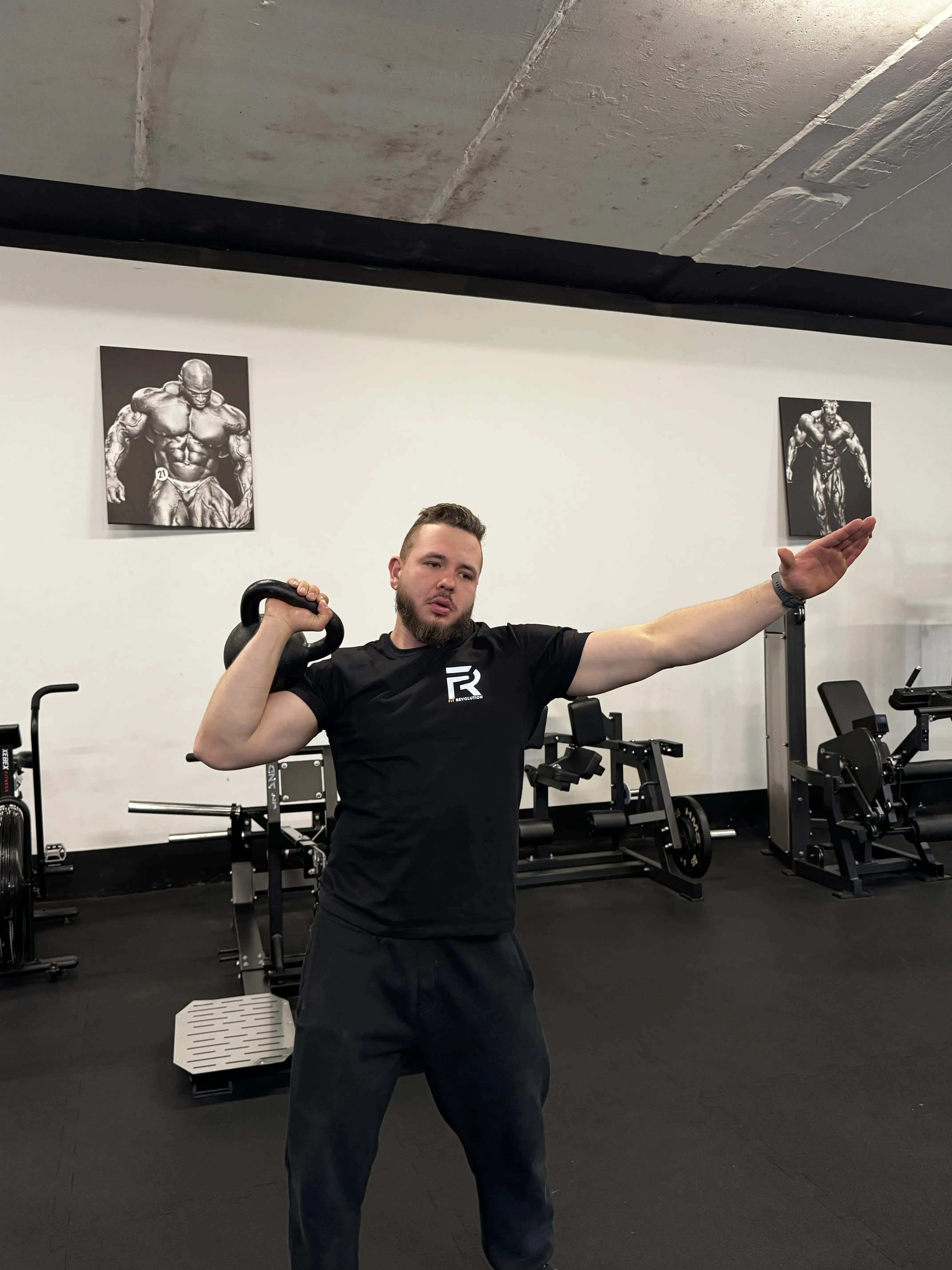 Trener personalny Slupsk - trening silowy na sali